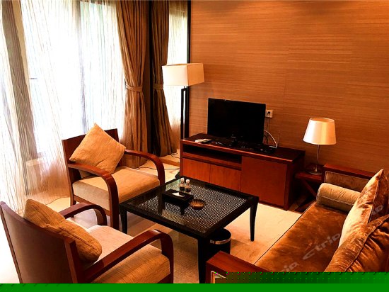 豪华海景套房（大床）