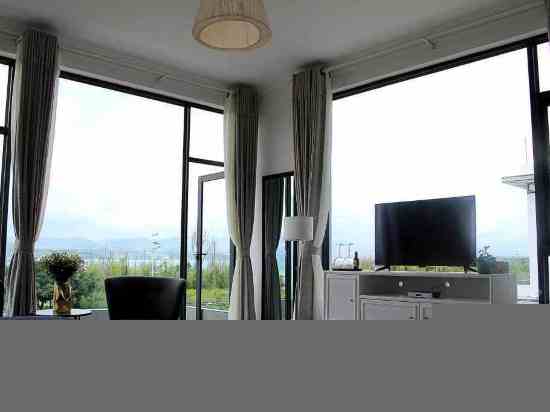 高级海景阳台大床房