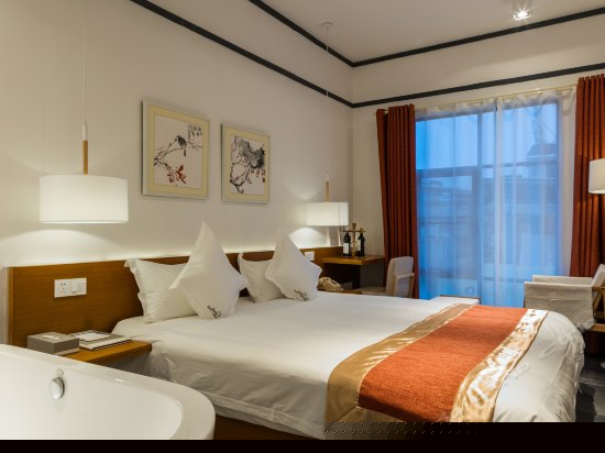 洁庭明月大床房