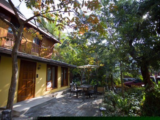 庭院豪华大床房