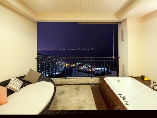 超级海景家庭套房（四房一厅）