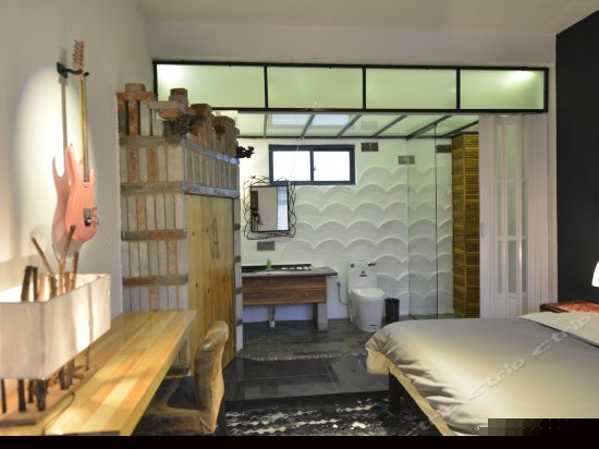 美式经典花园大床房