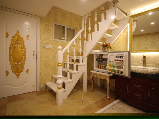 豪华宫廷复式LOFT家庭房