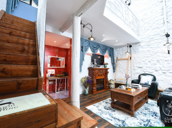 鹿柒复式侯月大床房