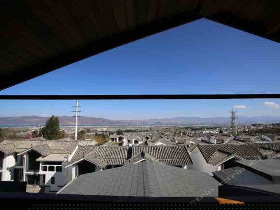 云海观洱海火山汤池阳光套房