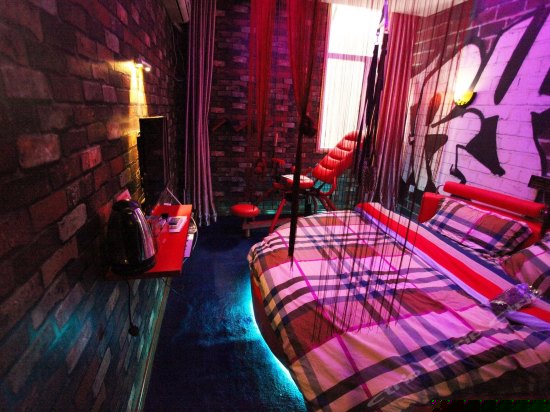 画地为牢情趣主题房(无窗)