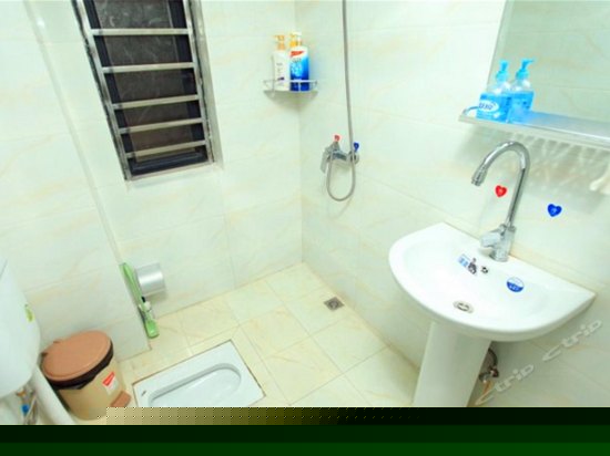 豪华电脑大床房