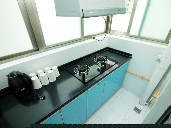 豪华高层海景三卧室一厅套房1002