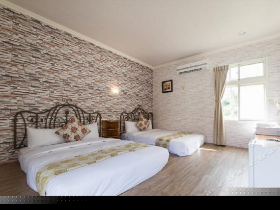 南湾湖畔标准四人房