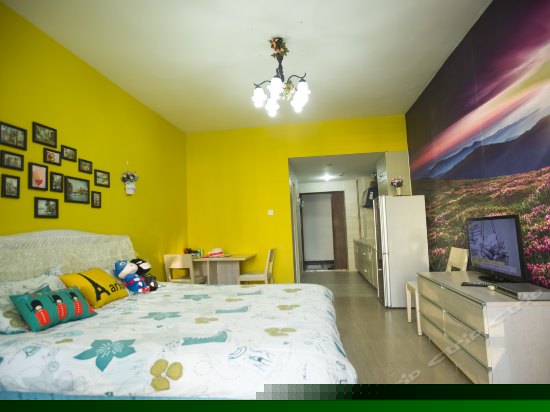 雅致侧海景大床房