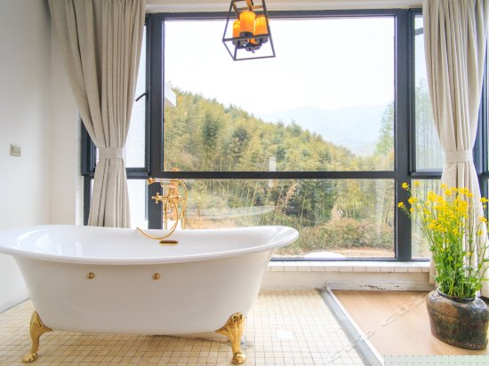 云间楼豪华情侣房