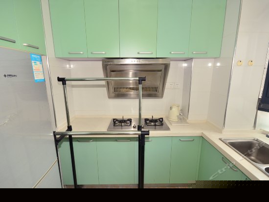 现代简约大床房