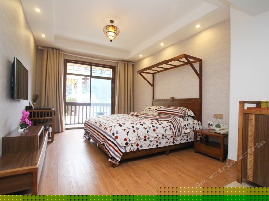 豪华景观大床房