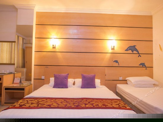 阳光温馨家庭房