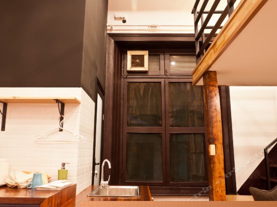 Loft复式庭院阳台四人间