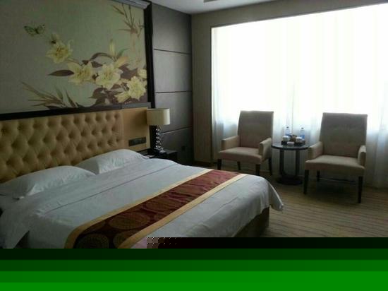 远景豪华大床间