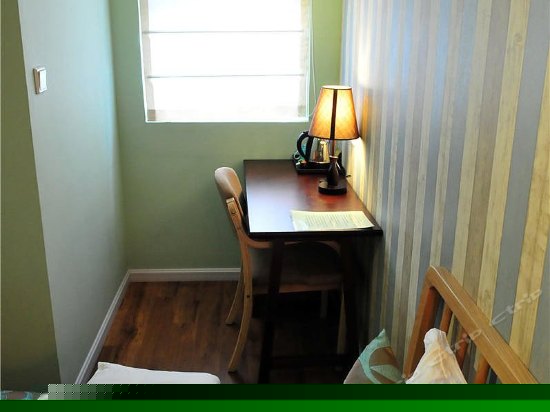 接廊简约双床房