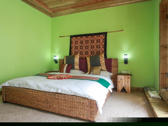 阳台河景大床房B