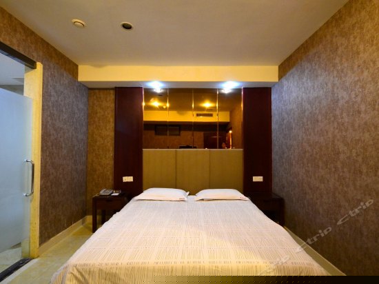 标准大床房(无窗)