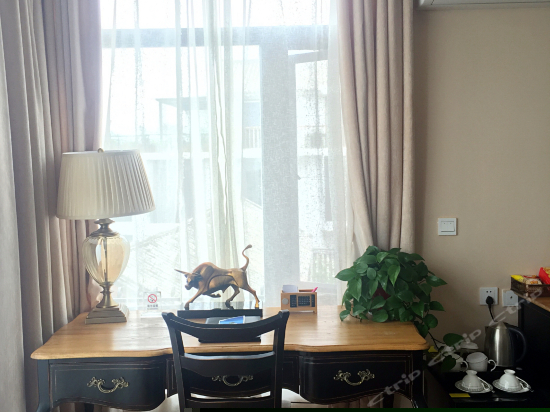 月—海景大床房