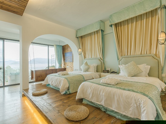 温馨海景标准间