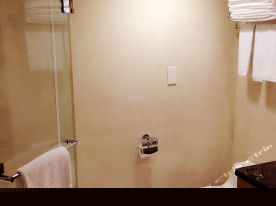 精致三人房 (无窗)