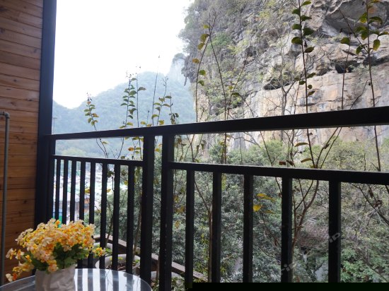 山景阳台大床房