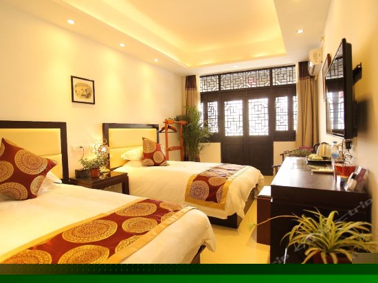 A102临河阳台双标间