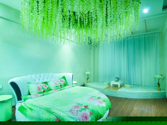 在云端系列圆床