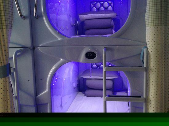 望江夜景豪华男生舱