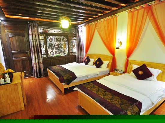 二楼豪华家庭房