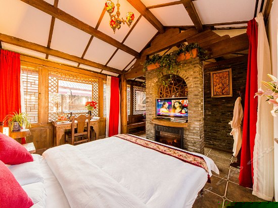 大业店典雅蜜月小套房