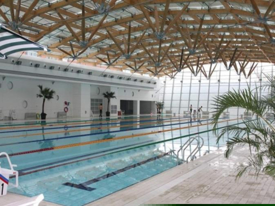 室内游泳池