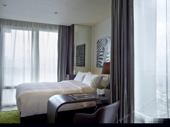 豪华维港景大床房