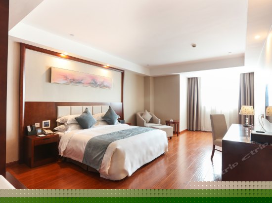 上品豪华大床房