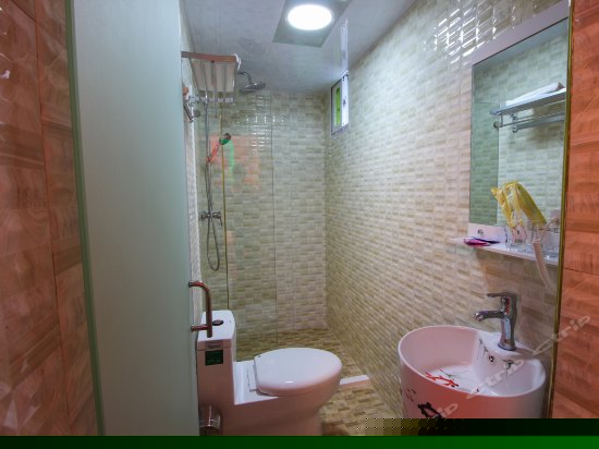 豪华吊篮圆床房