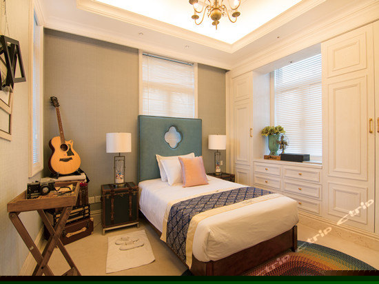 独栋5居室湖景别墅