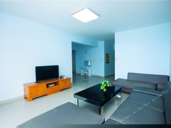 豪华高层180度海景四室一厅套房1503