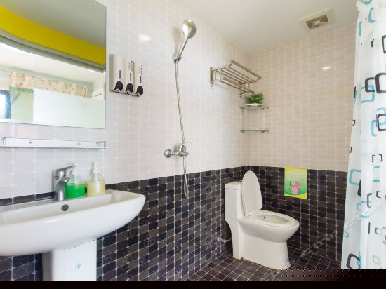 180度无敌海景圆床房