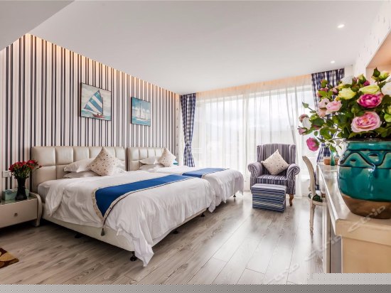 柠檬树休闲温馨亲子房