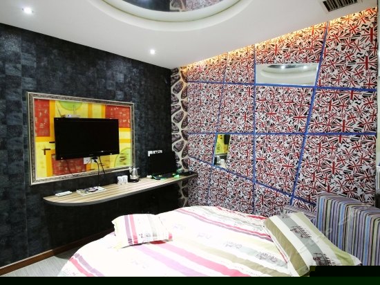 时尚主题圆床房