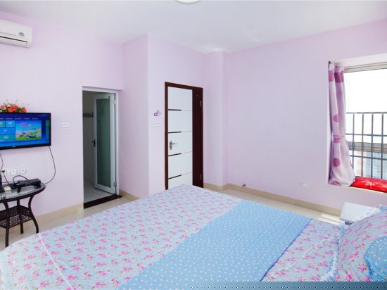 豪华高层海景三卧室一厅套房1302