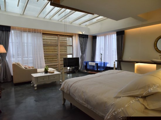 地中海星空大床房307号房