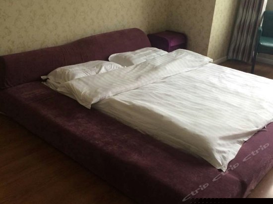 日式榻榻米主题房