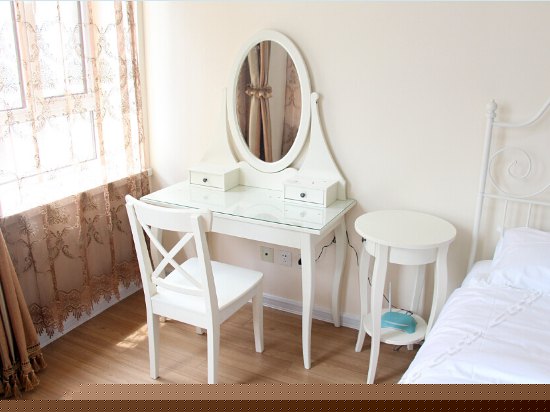 高级市景单卧大床房