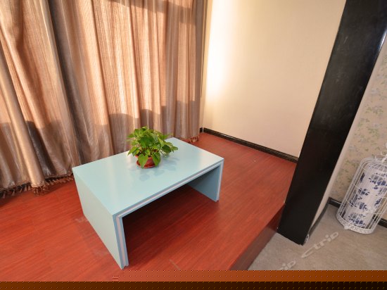 温馨家庭三人间