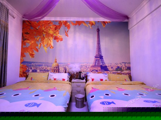 巴黎黄昏双床房