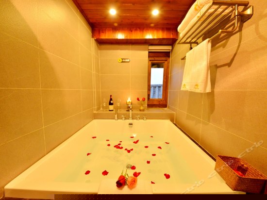 浪漫一生奢华蜜月套房