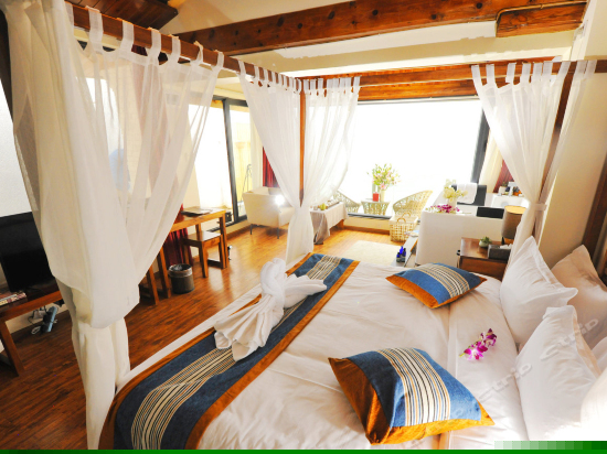 洱宴海景阳台大床房