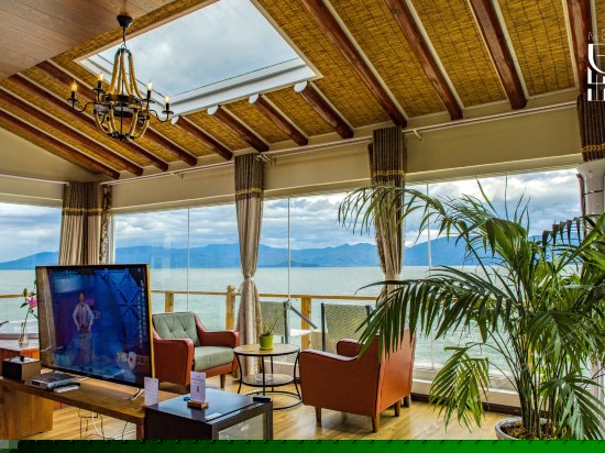 270°亲海独立阳台海景大床房